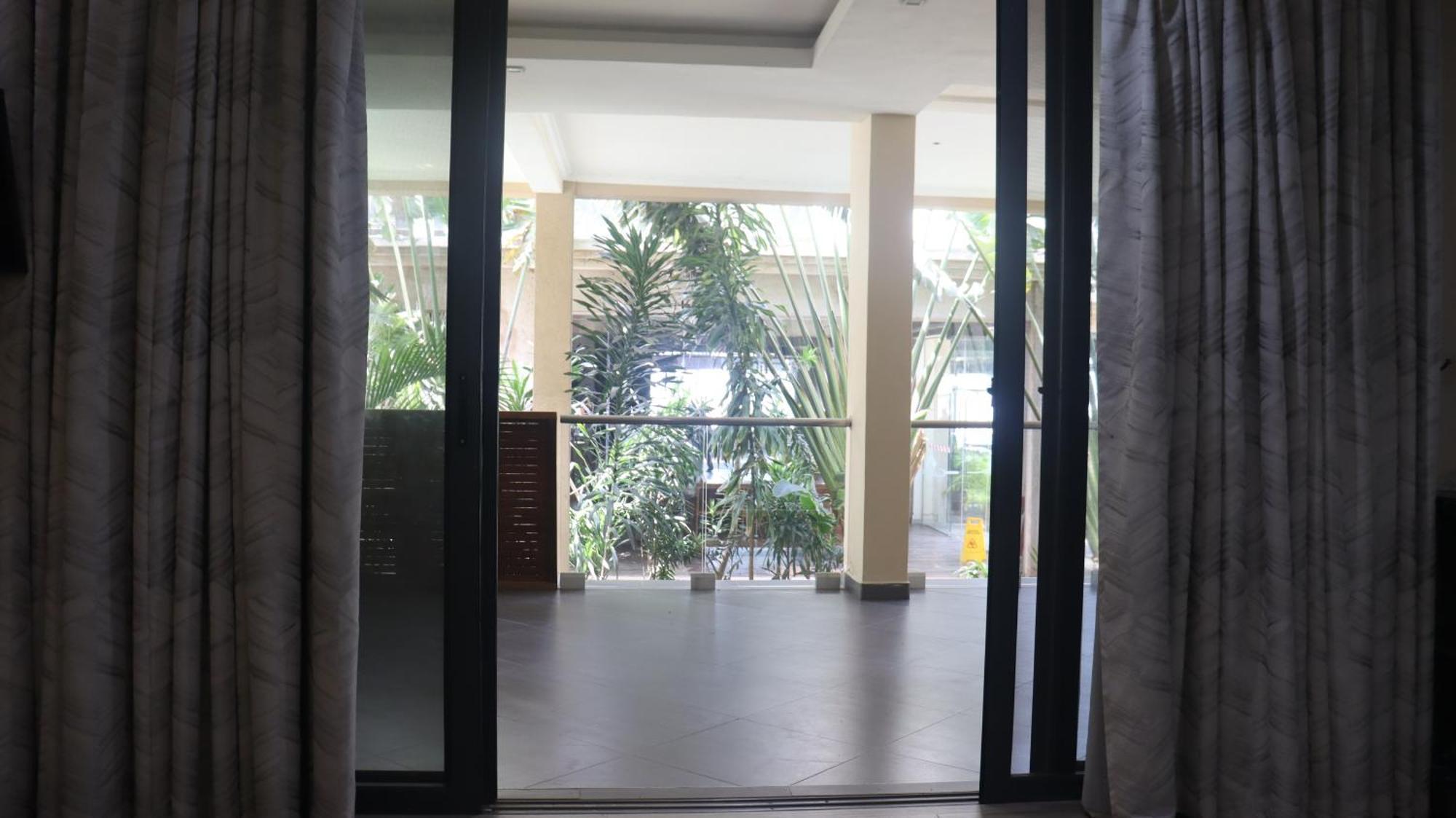 Charchoma Restaurant Hotel Mombasa Luaran gambar