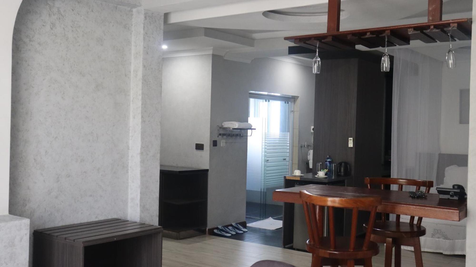 Charchoma Restaurant Hotel Mombasa Luaran gambar
